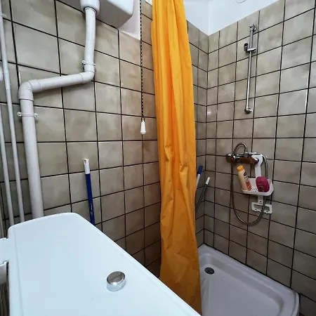 Studio La Bourboule, 1 Piece, 2 Personnes - Fr-1-667-39 Apartamento *